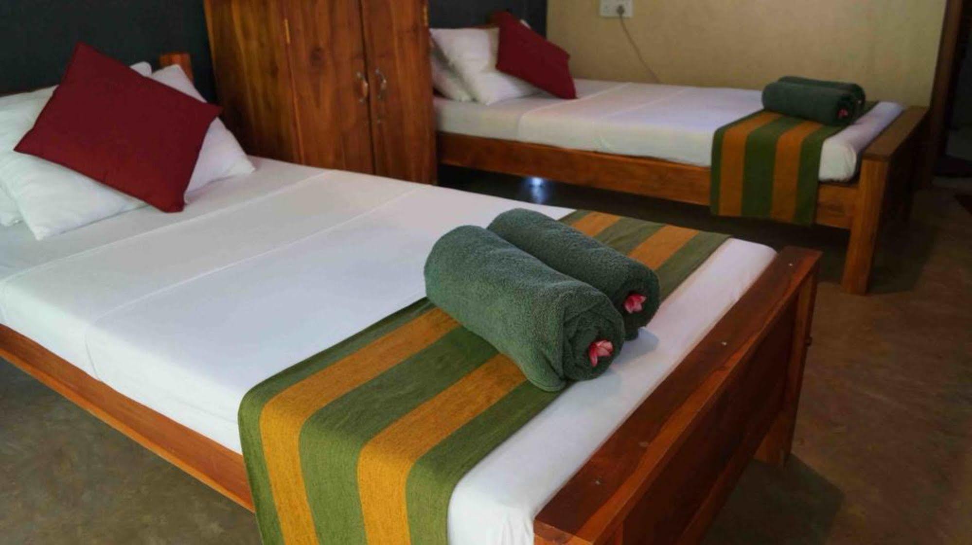 Athgira River Camping - Udawalawe Eksteriør bilde